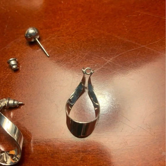 Sterling Silver Earring Jackets and costume blue stud earrings. - Picture 4 of 7